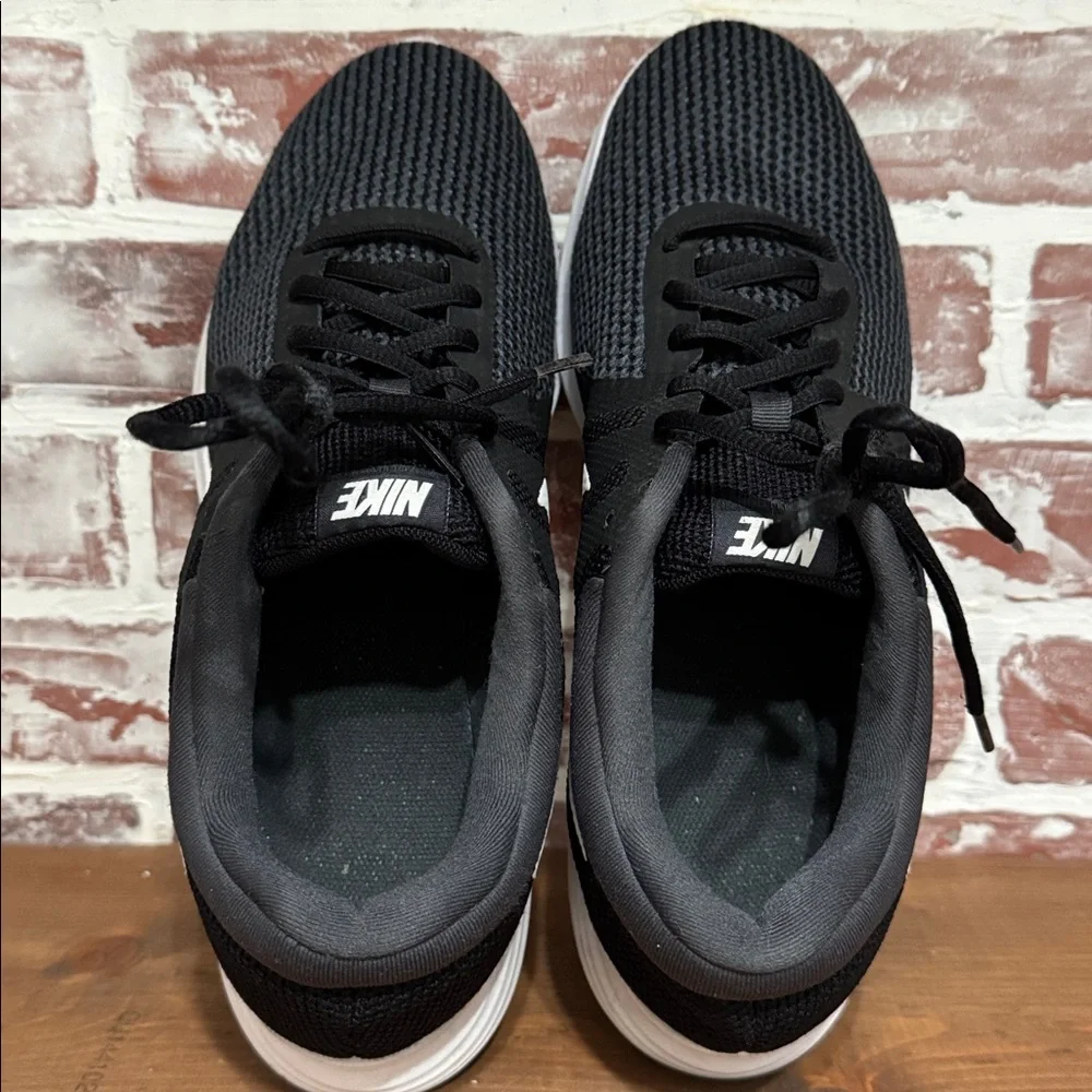 Nike Revolution 4‎ Black Men’s Sz 12 908988-001